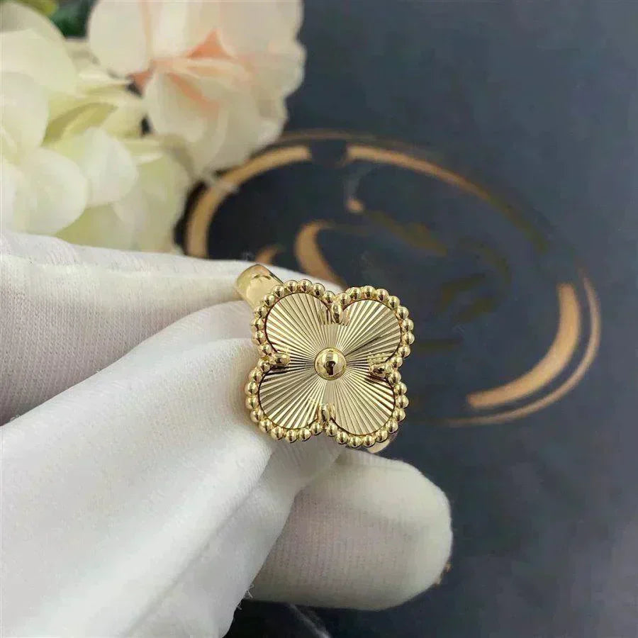 [Love More]CLOVER GOLD RING